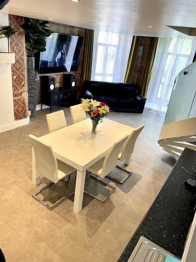 Rare 1-Bed Church Converted Apartment In Londra Dış mekan fotoğraf